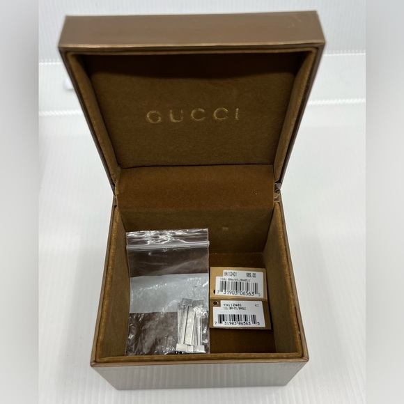 Gucci Twirl Stainless Steel Bangle Bracelet Watch - Picture 12 of 12